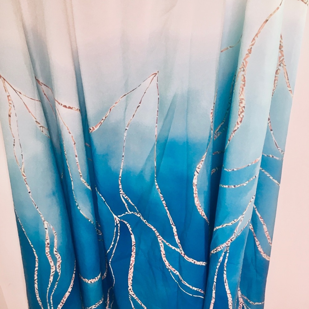 Long Dress - Picture 2 of 7